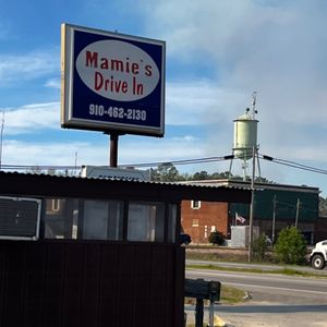 Mamie's Drive Inn